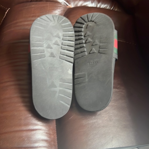Gucci Men's Web Slide Sandals - Picture 4 of 4